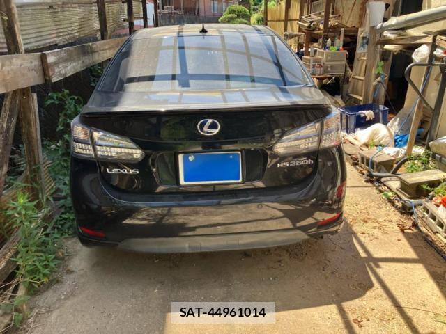 Lexus HS 2010-04 8354838-5
