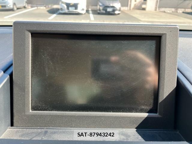 Lexus HS 2011-11 8354839-24