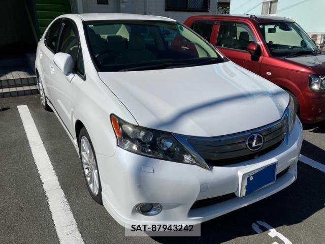 Lexus HS 2011-11 8354839-2