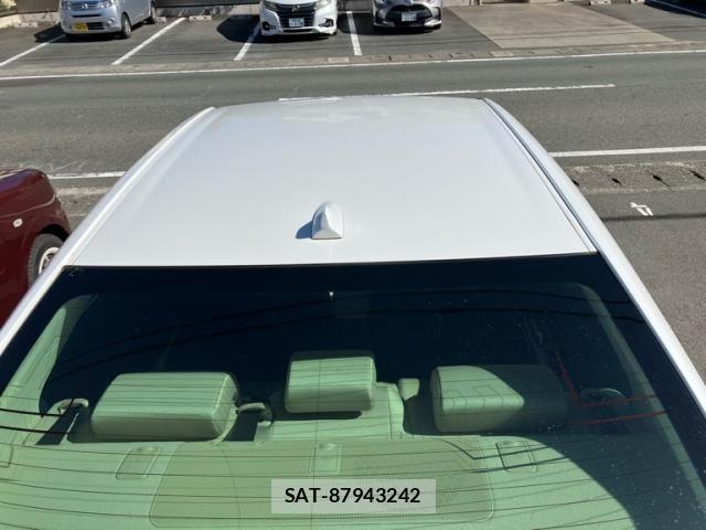 Lexus HS 2011-11 8354839-8