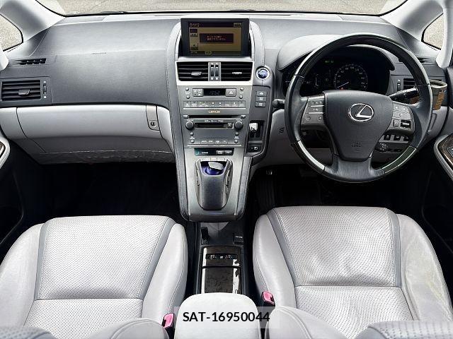 Lexus HS 2009-12 8366710-1
