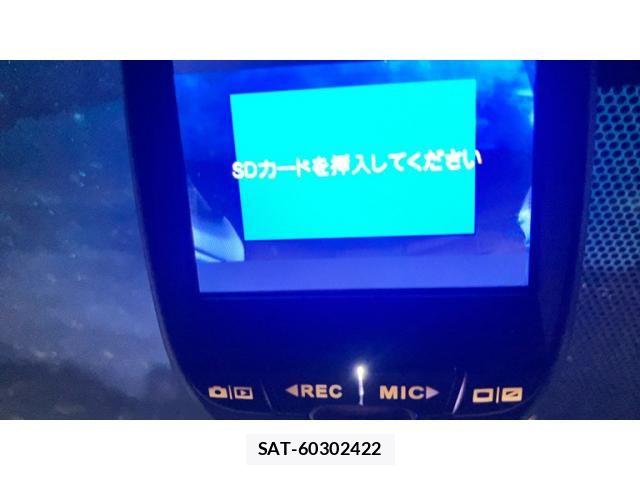Lexus HS 2013-02 8371799-12