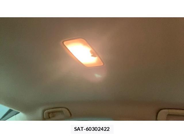 Lexus HS 2013-02 8371799-15