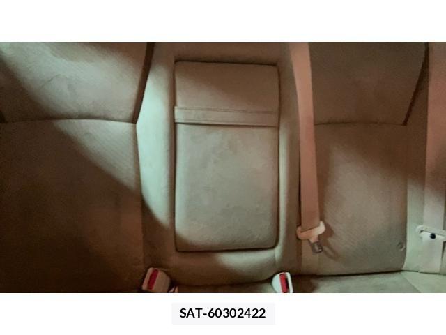 Lexus HS 2013-02 8371799-16