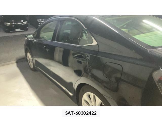 Lexus HS 2013-02 8371799-4