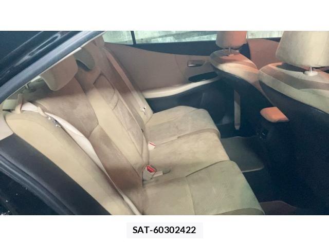 Lexus HS 2013-02 8371799-7
