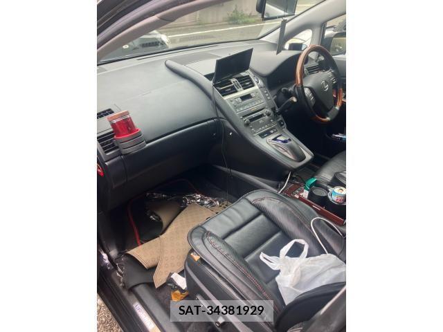 Lexus HS 2009-11 8485633-12