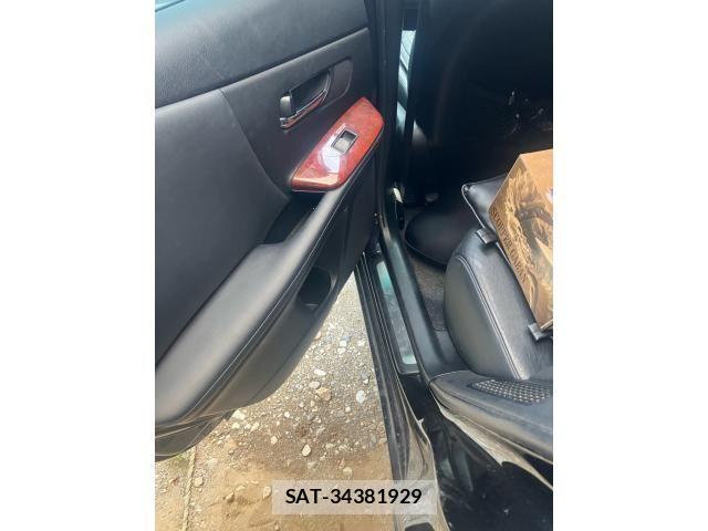 Lexus HS 2009-11 8485633-13