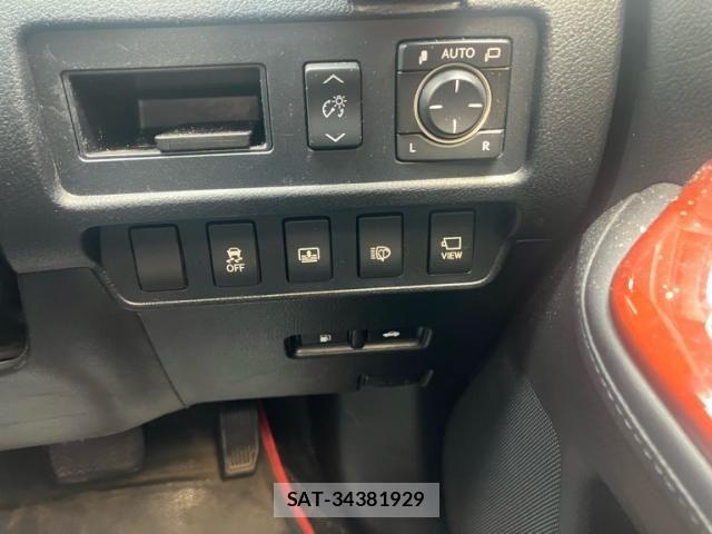 Lexus HS 2009-11 8485633-22