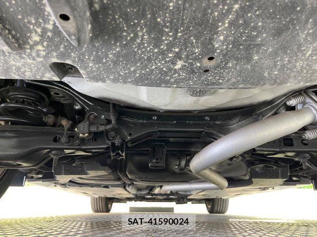 Lexus HS 2013-05 8525493-18
