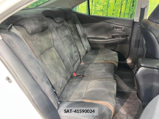 Lexus HS 2013-05 8525493-8