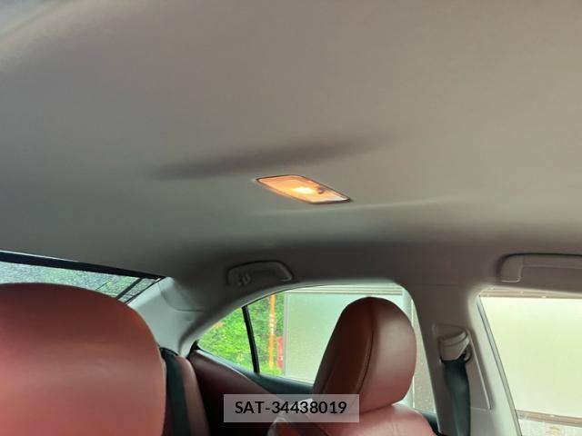 Lexus HS 2013-06 8562423-26