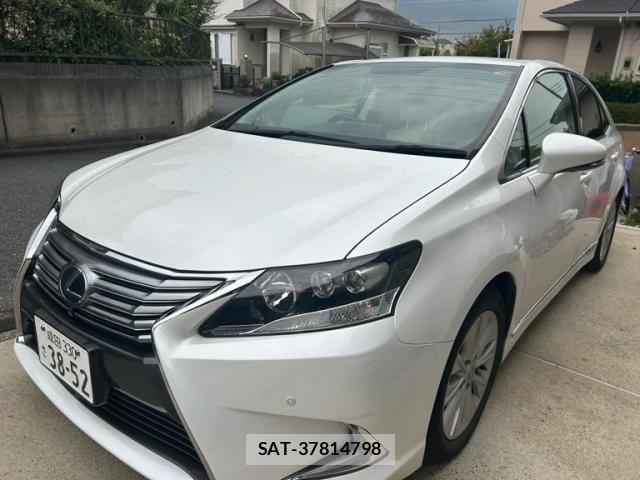 Lexus HS 2016-05 8627462-11
