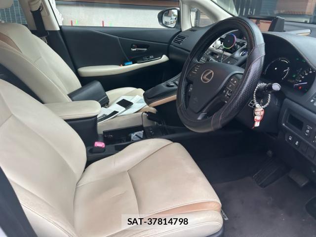Lexus HS 2016-05 8627462-12