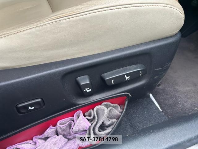 Lexus HS 2016-05 8627462-13