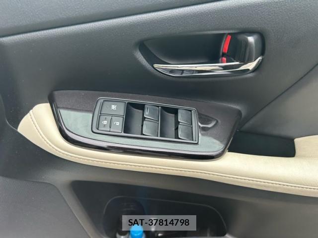 Lexus HS 2016-05 8627462-14