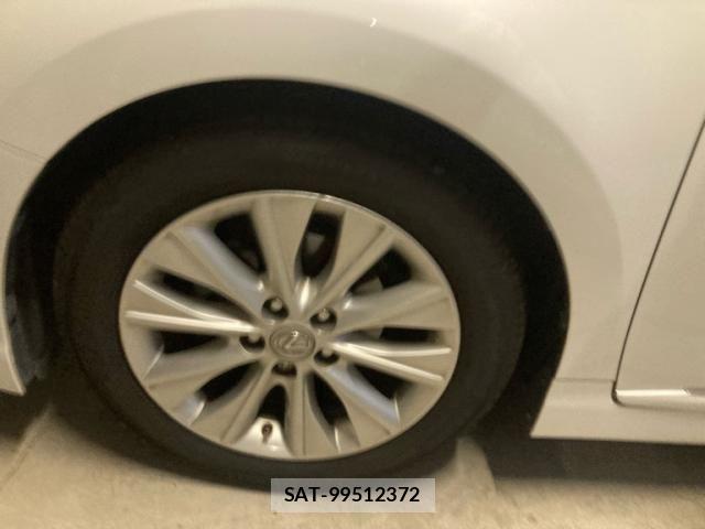 Lexus HS 2013-07 8685837-9