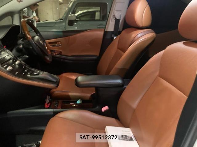 Lexus HS 2013-07 8685837-10