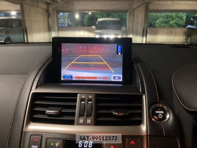 Lexus HS 2013-07 8685837-21
