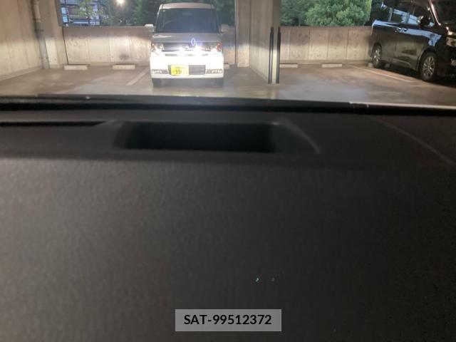 Lexus HS 2013-07 8685837-27