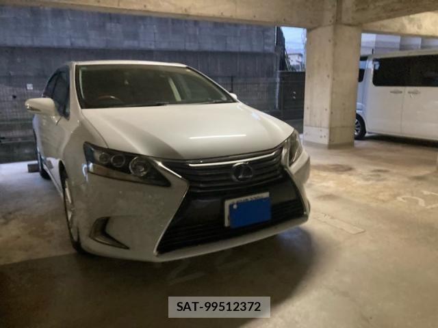 Lexus HS 2013-07 8685837-2