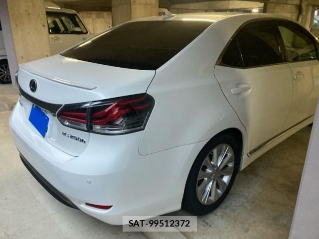 Lexus HS 2013-07 8685837-3