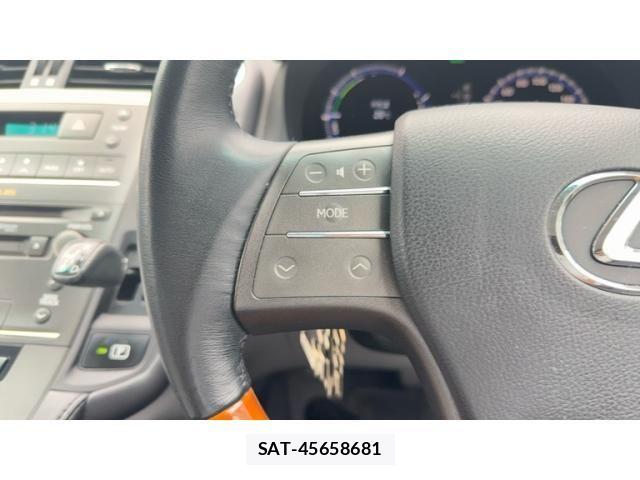 Lexus HS 2009-08 8743392-11