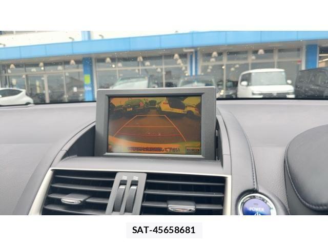 Lexus HS 2009-08 8743392-13