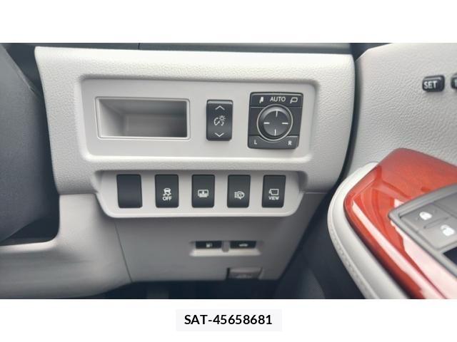 Lexus HS 2009-08 8743392-16