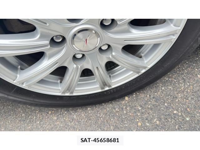 Lexus HS 2009-08 8743392-6