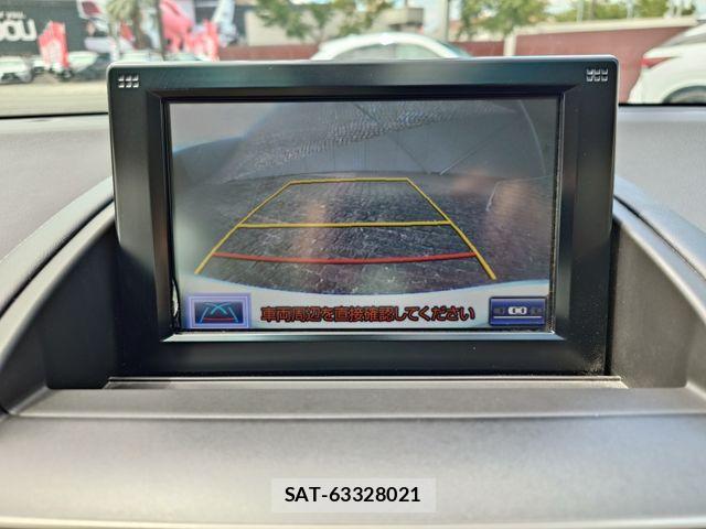 Lexus HS 2013-06 8743389-15