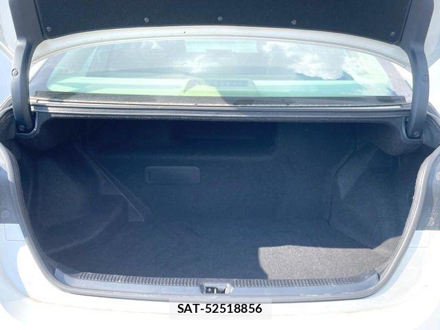 Lexus HS 2010-08 8743390-10