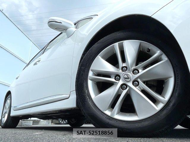 Lexus HS 2010-08 8743390-12