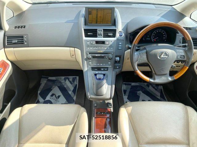 Lexus HS 2010-08 8743390-1
