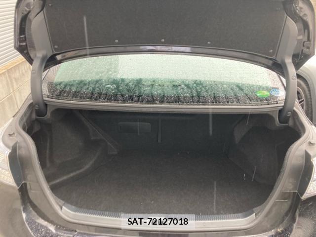 Lexus HS 2012-05 8796458-14