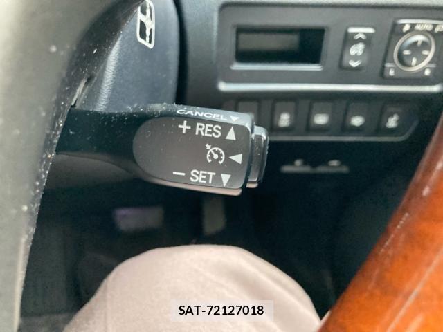 Lexus HS 2012-05 8796458-19
