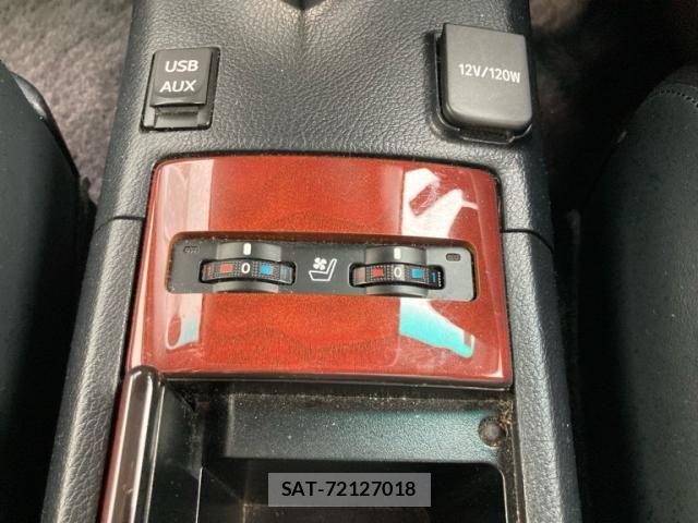 Lexus HS 2012-05 8796458-20