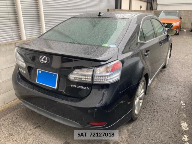 Lexus HS 2012-05 8796458-2