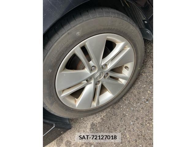 Lexus HS 2012-05 8796458-4