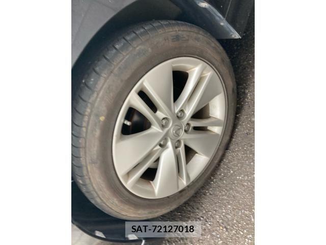 Lexus HS 2012-05 8796458-7