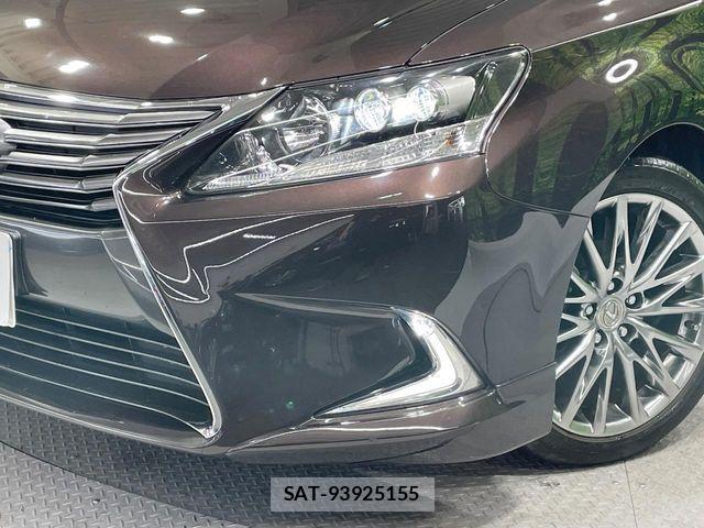 Lexus HS 2013-02 8829938-12