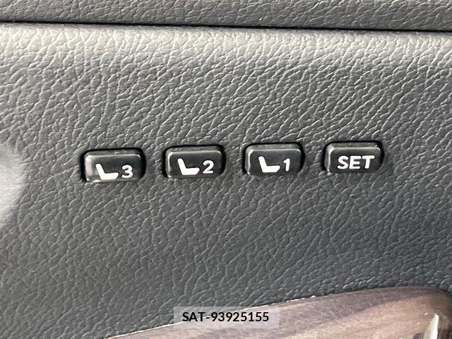 Lexus HS 2013-02 8829938-7