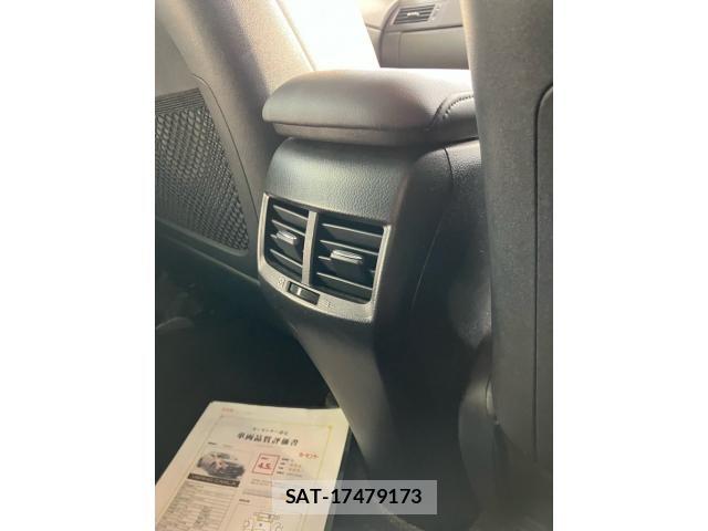 Lexus HS 2010-05 8849571-17