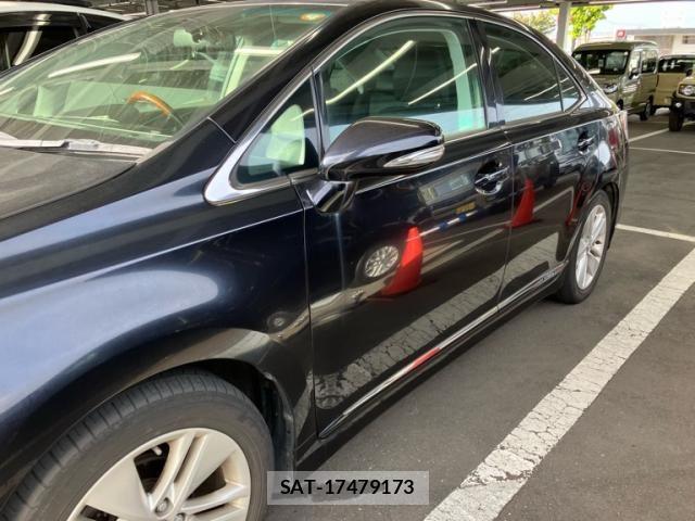 Lexus HS 2010-05 8849571-1