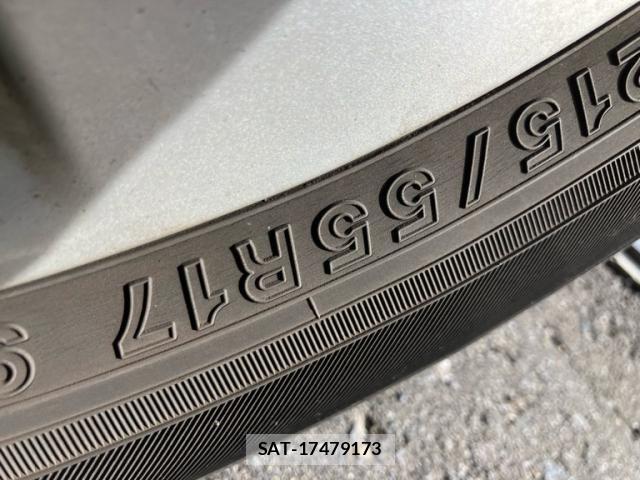 Lexus HS 2010-05 8849571-4