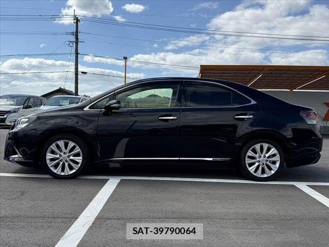 Lexus HS 2013-02 8880478-10