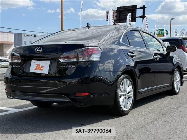 Lexus HS 2013-02 8880478-12