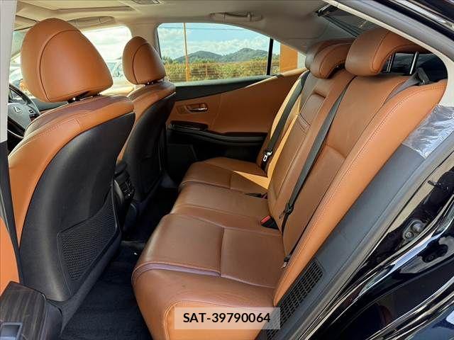 Lexus HS 2013-02 8880478-18