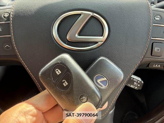 Lexus HS 2013-02 8880478-20