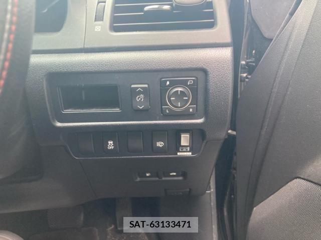 Lexus HS 2010-02 8880482-11